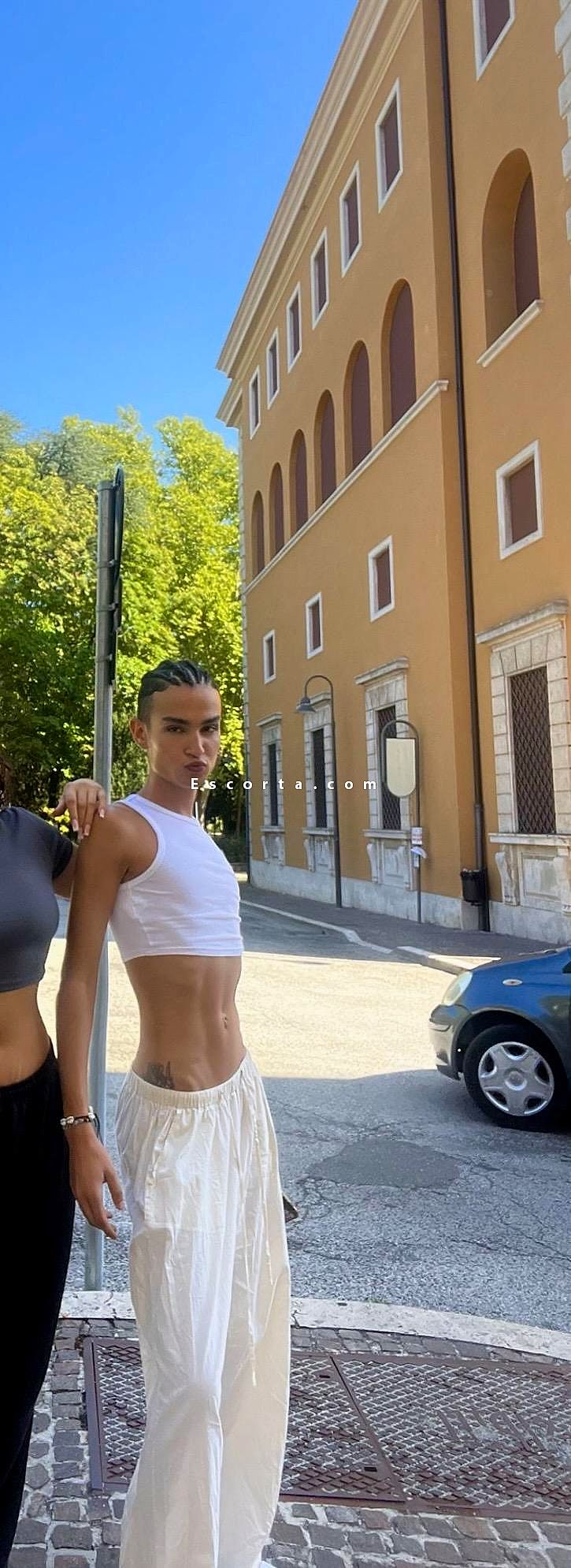 Uomo cerca donna escort Kenny a Spoleto - EscortA